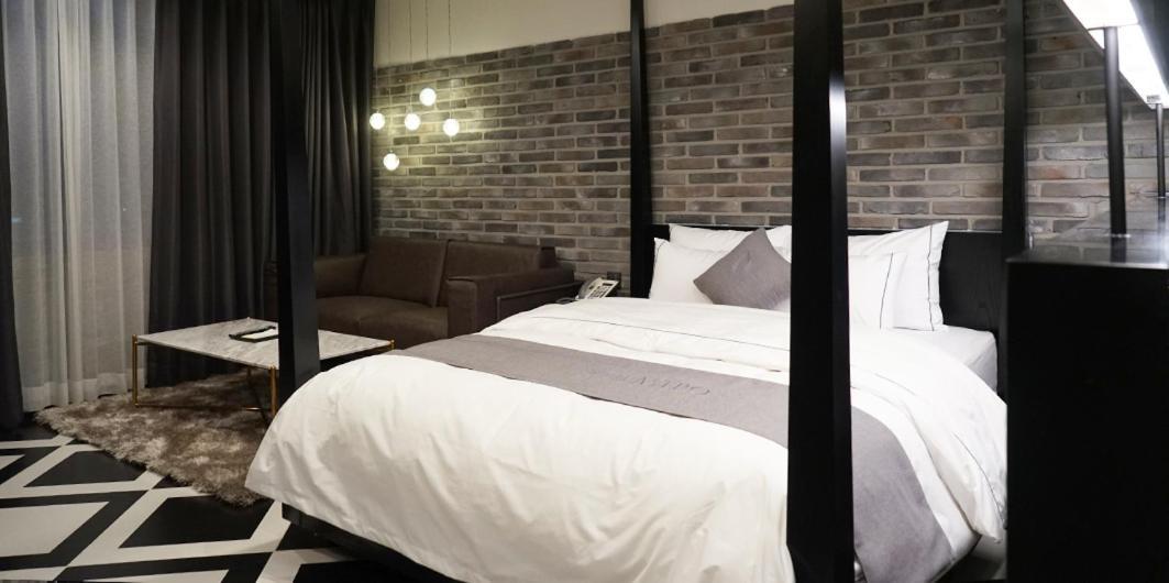 Astro Hotel Γιόνγιν Εξωτερικό φωτογραφία